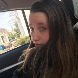 Meet your Posher, Casey